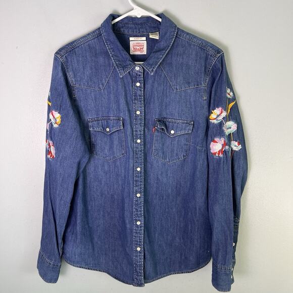 Levi's Tops - Levi's Red Label Women's XL Denim Blue Embroidered Flower Snap Button Up Shirt